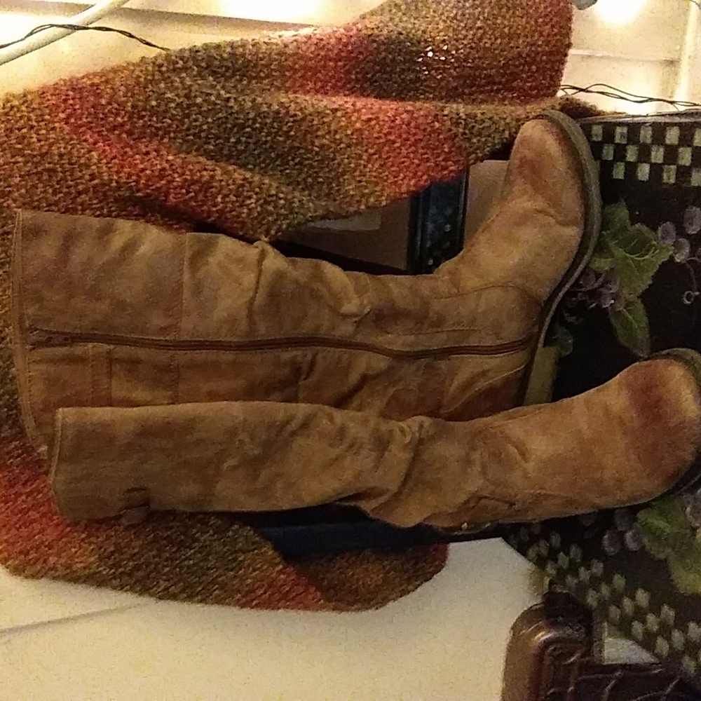 Bare Traps Boots